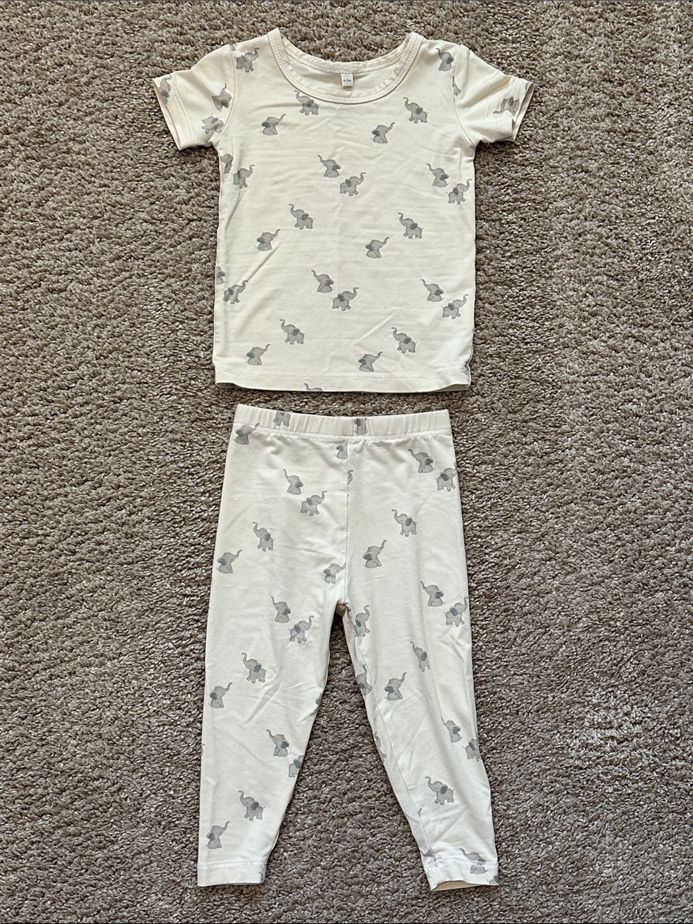 Quincy Mae Bamboo Short Sleeve Pajama Set Elephants NWOT